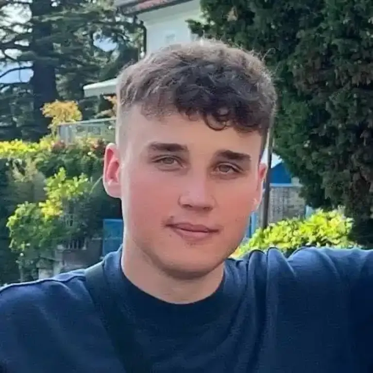 alex headshot